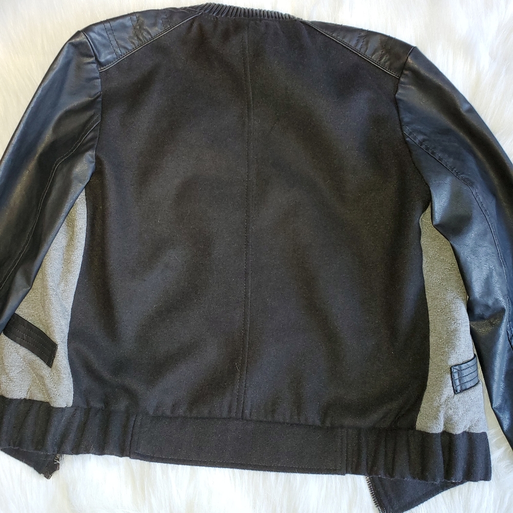 The B collection jacket - Picture 3 of 4